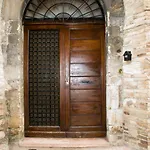 Happy House - La Basilica Daire *