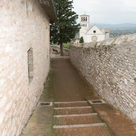 Happy House - La Basilica Apartmán Assisi